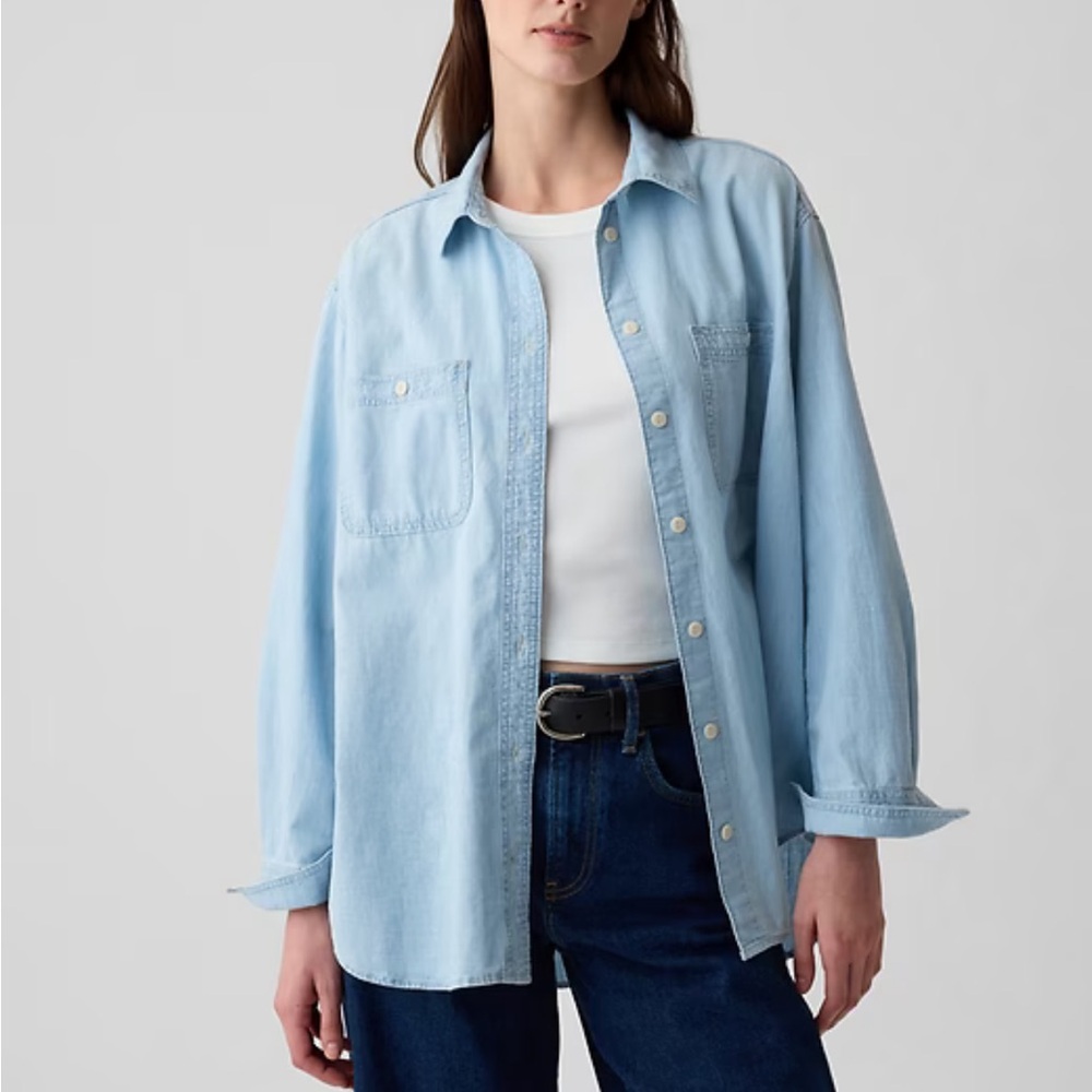 GAP Light Blue Button Down Shirt